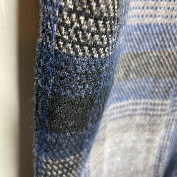 🍂🍁 Ci Sono Plaid Long Sleeve Button Down MEDIUM - Picture 4 of 10